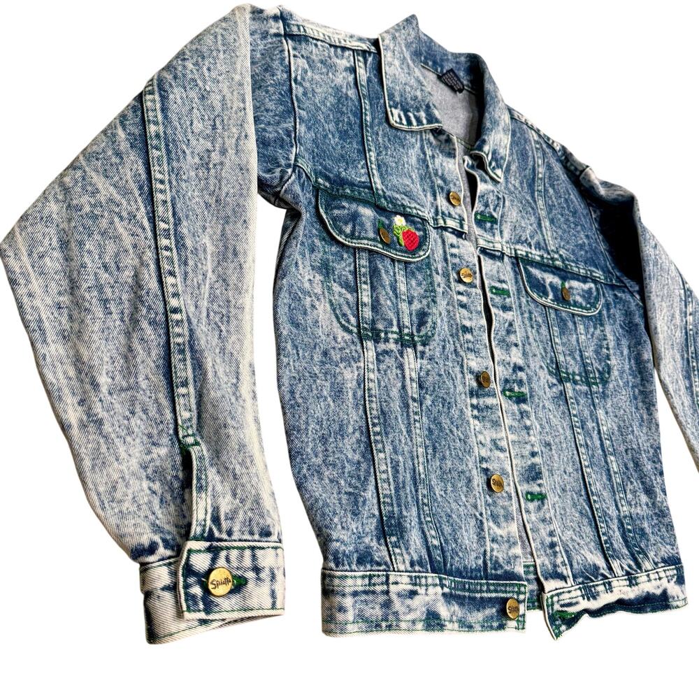 Vintage 80’s acid washed denim jacket Sz M, Stiletto embroidery San Diego zoo
